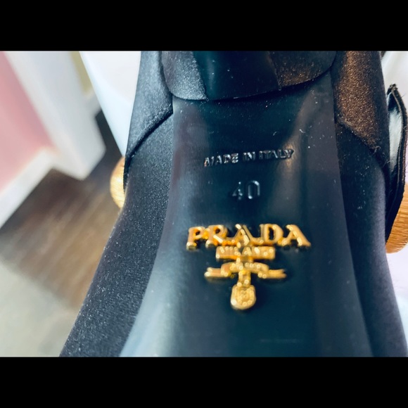 Prada - Picture 4 of 8